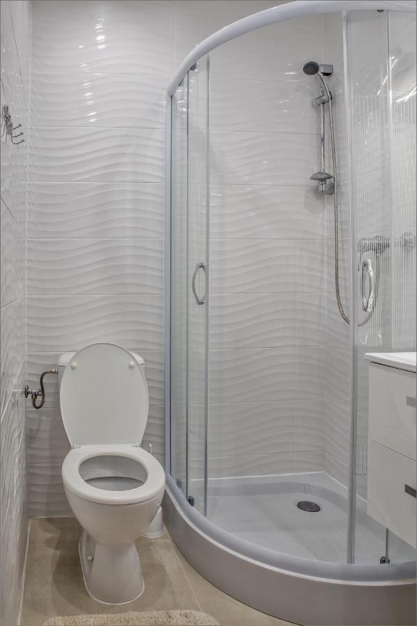 Bed and Breakfast Stajnia Pod Debem Starachowice Esterno foto