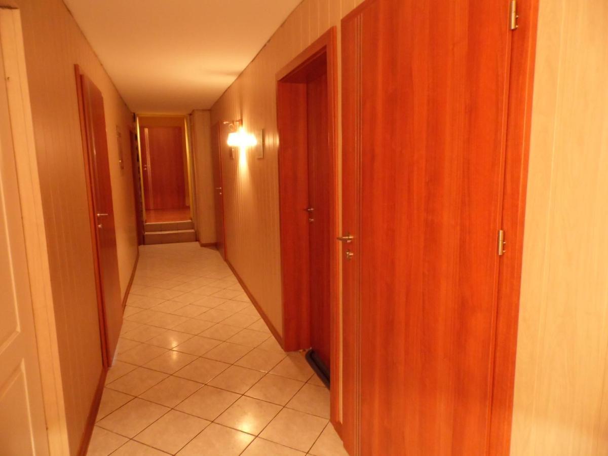 Bed and Breakfast Stajnia Pod Debem Starachowice Esterno foto