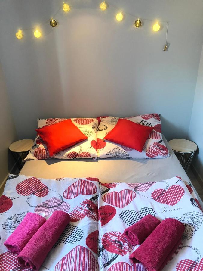 Bed and Breakfast Stajnia Pod Debem Starachowice Esterno foto